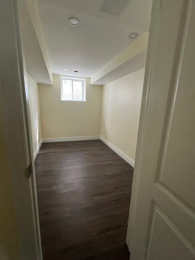 Basement for rent in Room Rentals & Roommates in London - Image 11
