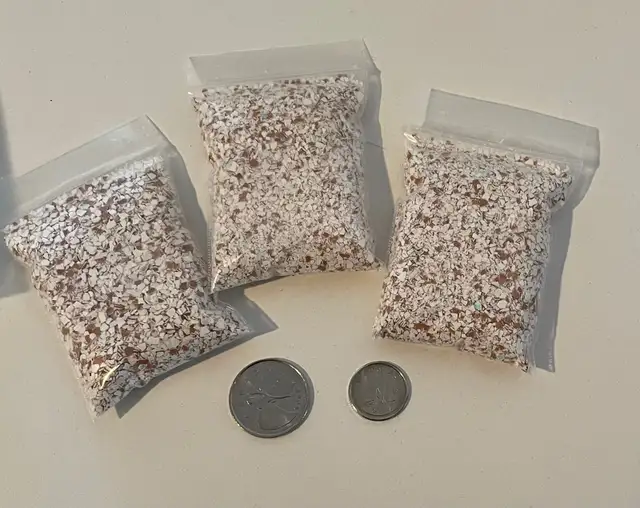 Calcium pour vos plantes. / for your plants in Plants, Fertilizer & Soil in City of Montréal - Image 3