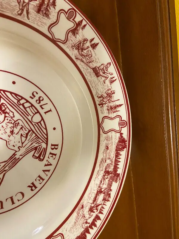 2001 Service Plate from the 5-star Beaver Club Restaurant in Arts & Collectibles in Oshawa / Durham Region - Image 6