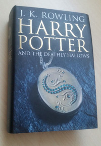 Harry Potter and the Deathly Hallows ADULT RAINCOAST COLLECTOR +