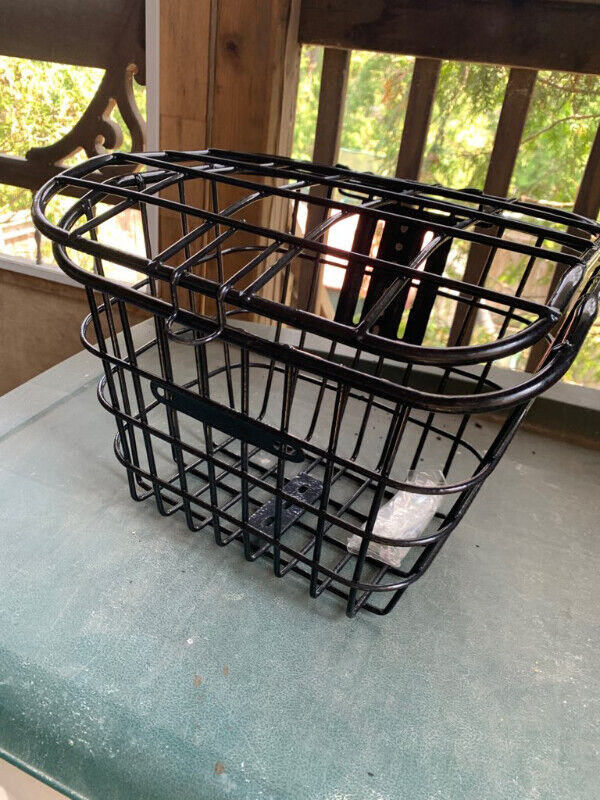 Bicycle Basket with Detachable  Cover in Other in North Bay - Image 2