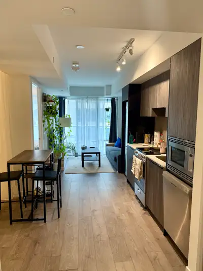 Nice Toronto 1+1 bedroom at Yonge and Wellesley. - Newer building with great amenities - 1 locker is...