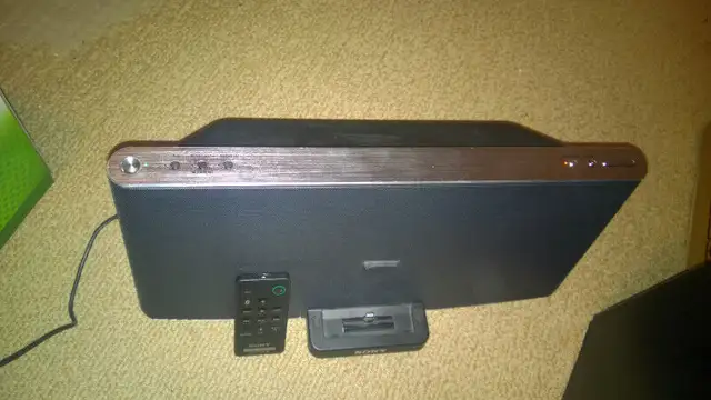 Sony Speaker Dock for Lightning iPod, iPhone & RDPX200IPN in iPods & MP3s in Mississauga / Peel Region - Image 10