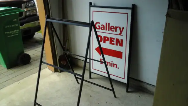 A FRAME- ADVERTISING SIGNS ALL METAL  24" W X 42 HIGH in Other Business & Industrial in Barrie - Image 3