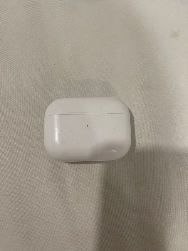 AirPod pro  *price negotiable* in Headphones in Oshawa / Durham Region