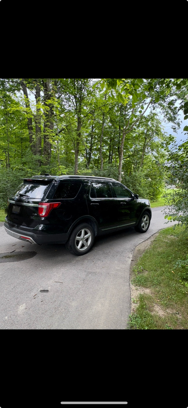 2017 ford explorer xlt in Cars & Trucks in Ottawa - Image 4