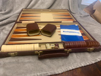 Vintage Retro LARGE 18” BACKGAMMON, brass handles Great Shape