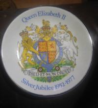 1977 WOOD & SONS PRIDE of BRITAIN Silver Jubilee Souvenir Plate.