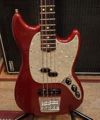 Fender Performer Mustang Bass SOLD