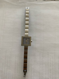 Roots ladies watch