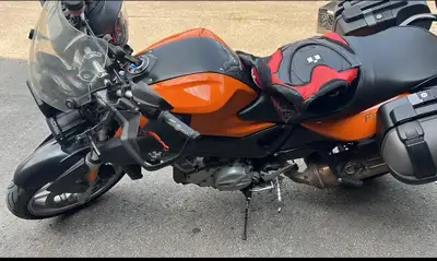 Moto BMW 2008 comme neuve. 800f, 800cc