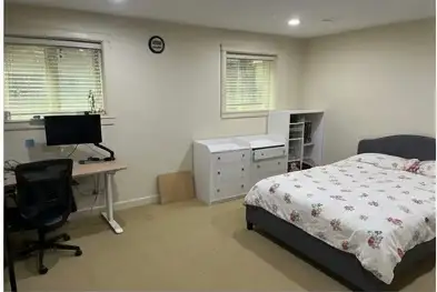 Home stay in Langley private basement room looking for female student; share wash room and laundry i...