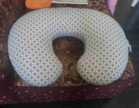 breastfeeding pillow 