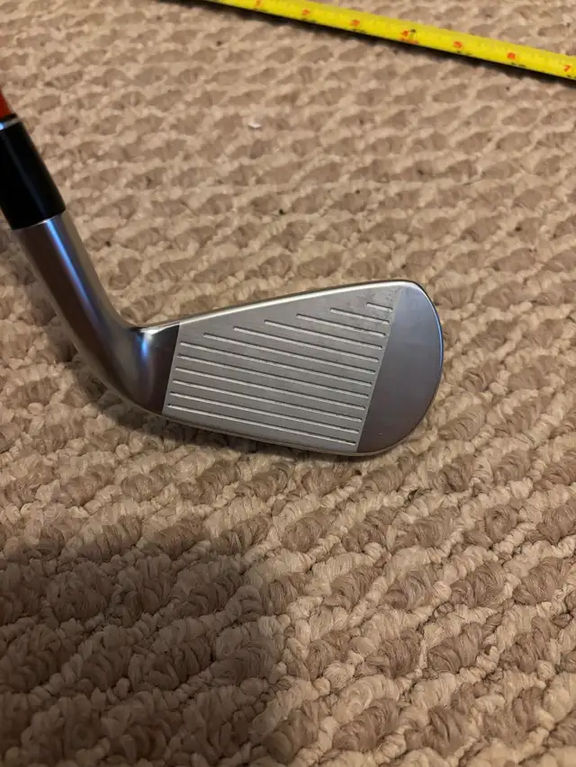 LH Srixon utility iron in Golf in Ottawa - Image 4