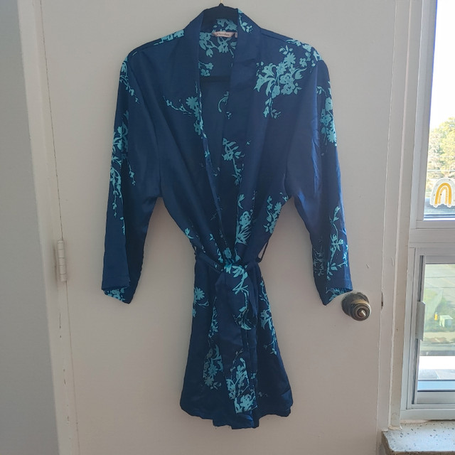 Womens house coat in Women's - Other in Kitchener / Waterloo