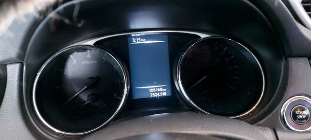 2015 Nissan Rogue in Cars & Trucks in Lethbridge - Image 3