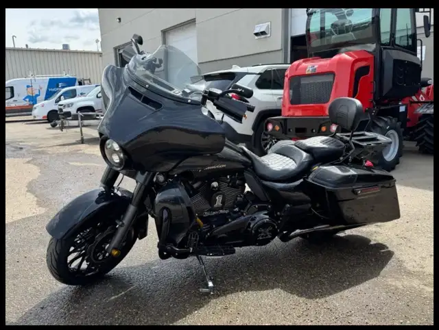2017 Harley Davidson sportster motorbike price reduced in Street, Cruisers & Choppers in Edmonton - Image 2