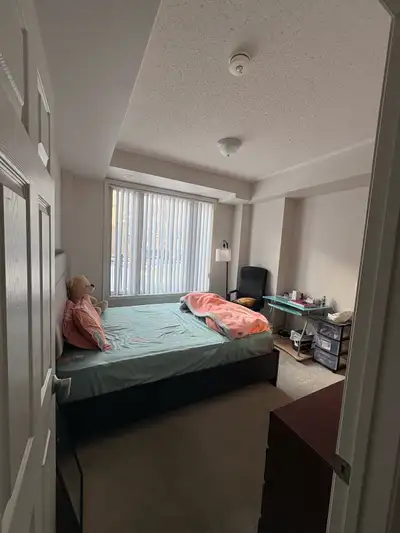 FEMALE-ONLY ROOMS FOR RENT! + Gujarati & Punjabi Home Vibes! -Steel and Mississauga intersection -On...