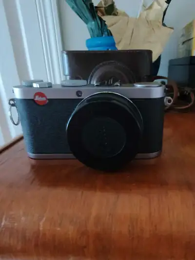LEICA X1, View more