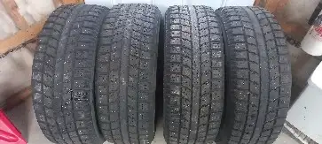 Pneus hiverToyo Observe GSI 205/55r16 usure 7/32