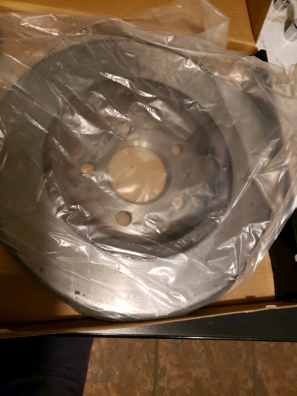 Brake rotor rear 320 mm diameter 5x112 pattern Audi Q5 2011 in Other Parts & Accessories in Markham / York Region - Image 3