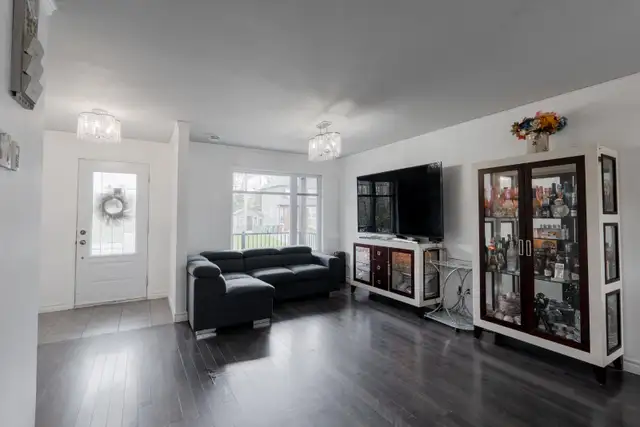 Cinq chambres étudiant(e)s a louer dans une maison in Room Rentals & Roommates in Sherbrooke - Image 7