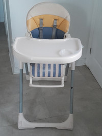 Chaise haute pour bébé ajustable