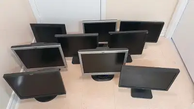 9 Used Computer Displays Monitors