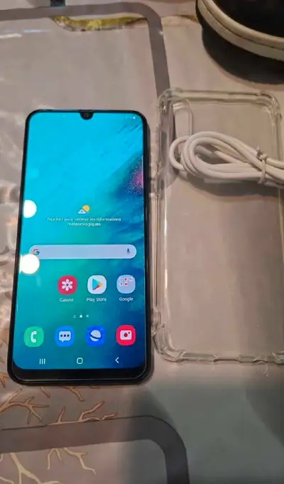 samsung A50 comme neuf avec souliers gratuits , View more