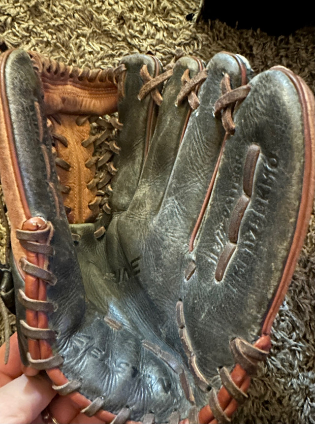  Easton Prime Ball glove  in Baseball & Softball in Red Deer - Image 3