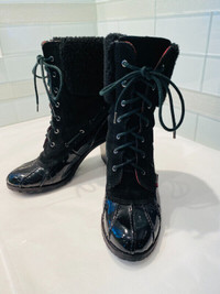 Pajar Black Suede Lace up Winter Boots Size 8