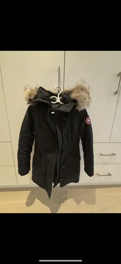 canada goose rossclair parka, View more