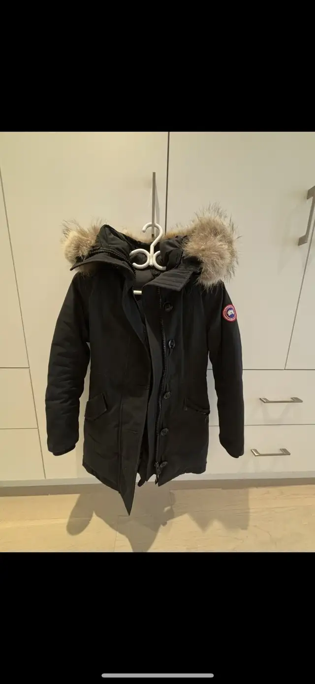 canada goose rossclair parka in Women's - Tops & Outerwear in City of Toronto - Image 2