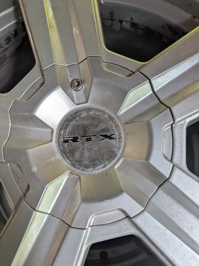 GM 17 inch Alloy Rim Set For Sale in Tires & Rims in Barrie - Image 5