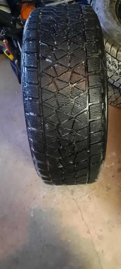 4 tires..still lots of tread DOT 09/23 $200 for all 4 size 265/60R18