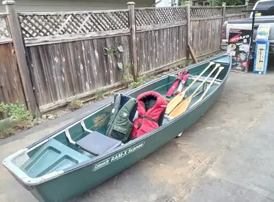 16' Coleman Scanoe, lightly used in fresh water lakes in Alberta and BC. Comes complete with 3 paddl...