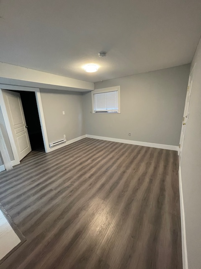 Cozy 2 Bedroom Ground Level Basement Suite – Brookswood, Langley Welcome to a warm and inviting 2 be...