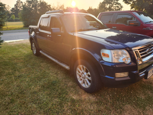 2007 Ford Explorer Sport Trac Limited in Cars & Trucks in Peterborough - Image 2