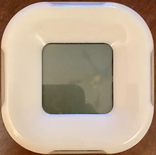 Digital 4-side Rotation alarm clock thermometer desk table clock in Home Décor & Accents in City of Toronto - Image 3