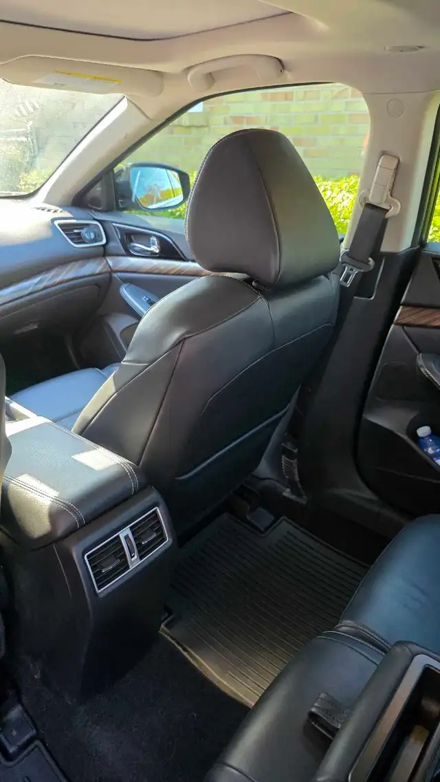 Nissan Maxima Platinum in Cars & Trucks in City of Toronto - Image 8