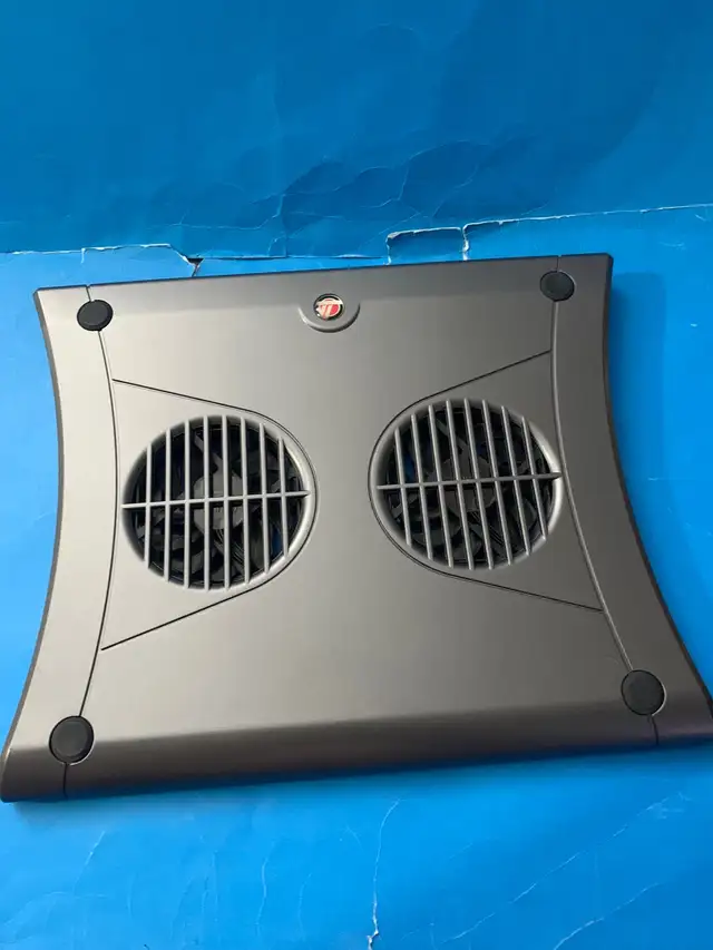 Targus Laptop 2 Fan Chill Mat for PC Mac Gaming Laptop- PA248U  in Laptop Accessories in Markham / York Region - Image 3