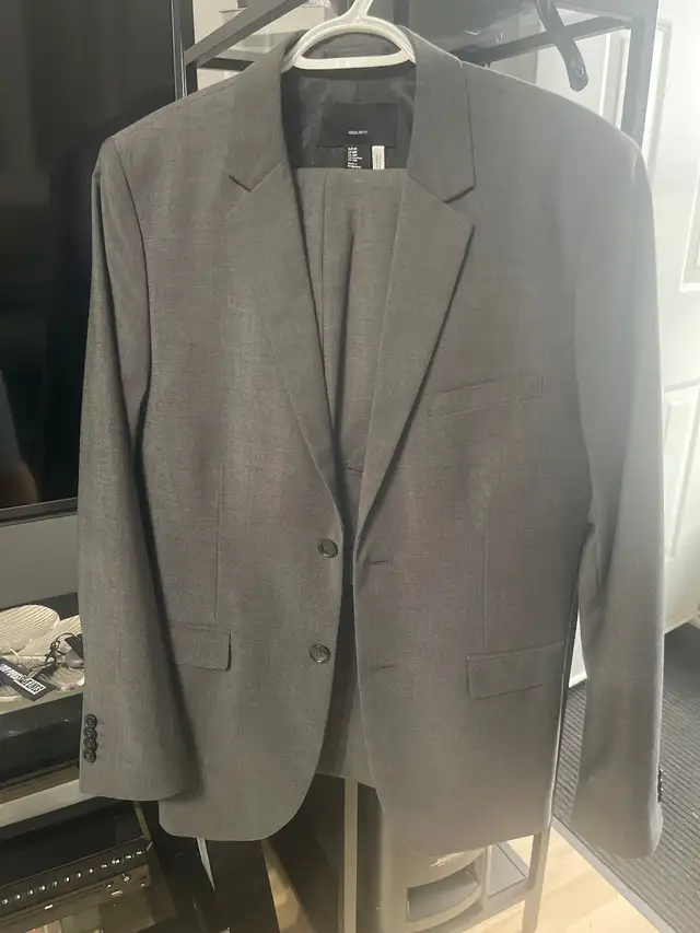 MEN’S FORMAL SUIT in Men's in Edmonton - Image 2