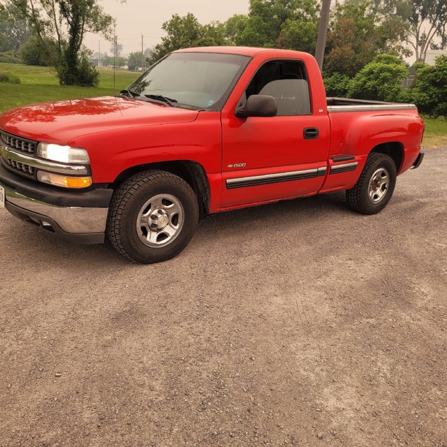 2000 Chev Silverado Cars & Trucks Belleville Kijiji