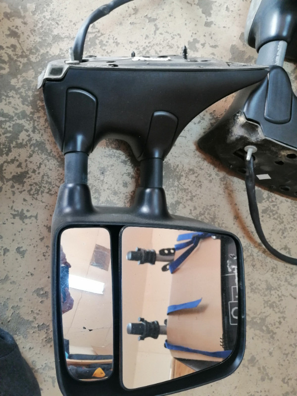 2004 Nisan Titan Towing Mirrors. Power/Heated in Auto Body Parts in St. Albert - Image 3