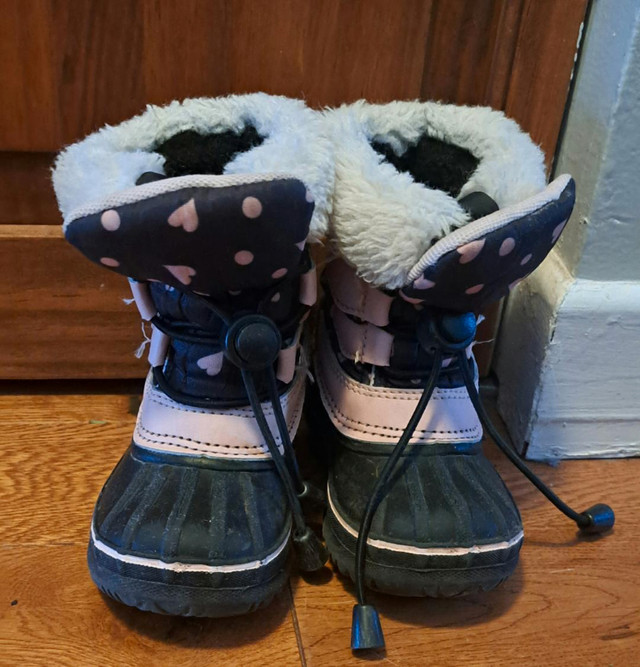 Toddler girl winter boots in Other in Kingston - Image 2