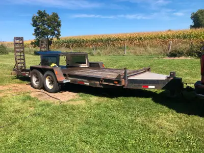 14,000 lb equipment trailer with beaver tail ramps 16 foot bed with 32” slope 76” wide deck Ramps ar...