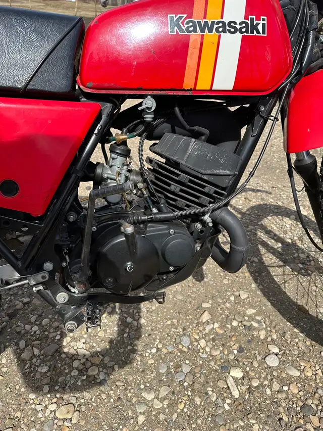 Kawasaki KE175 in Motorcycles in Strathcona County - Image 4