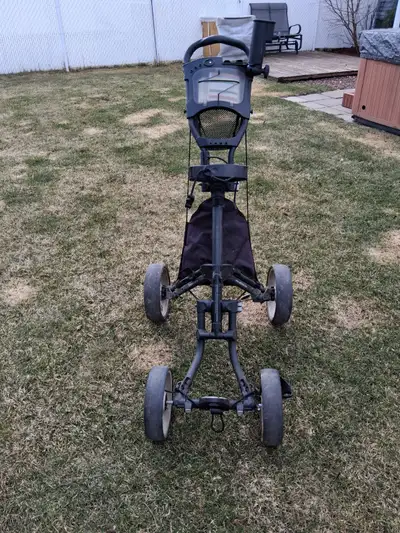 Chariot de golf Caddy Trek 4 roues