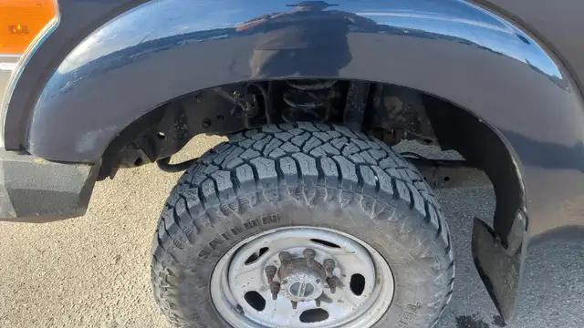 2014 Ford 250 Ex Conservation Truck!! in Cars & Trucks in Williams Lake - Image 11