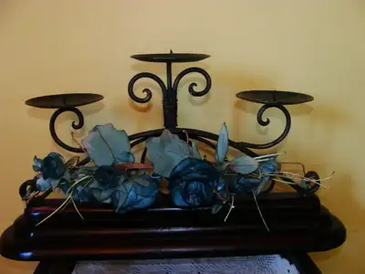 magnifique chandelier en bois et fer forgé, View more